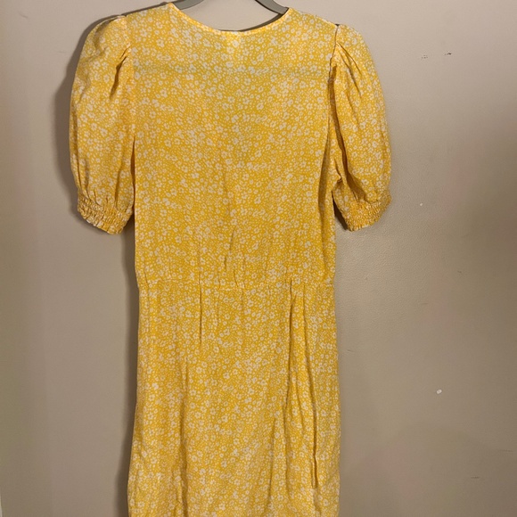 Medium H&M Yellow Floral Sundress - Picture 2 of 4